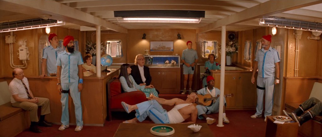 Les personnages de La vie Aquatique à l'intérieur du Belafonte — Wes Anderson