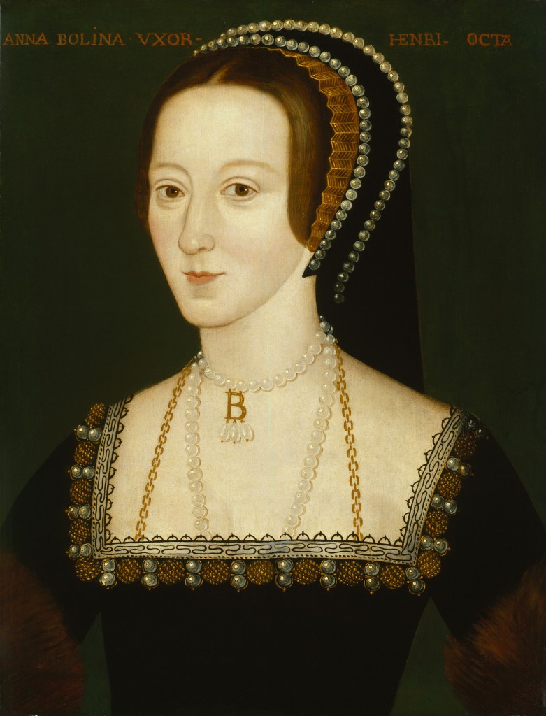 Ann Boleyn, portrait par un artiste inconnu, 1570 — source : Wikimedia. Quand Henry VIII a voulu changer de femme, Ann Boleyn fut accusée d'adultère, d'inceste et de haute trahison, et exécutée par décapitation — être belle a aussi ses inconvénients — source : Wikimedia. — Le privilège de la beauté